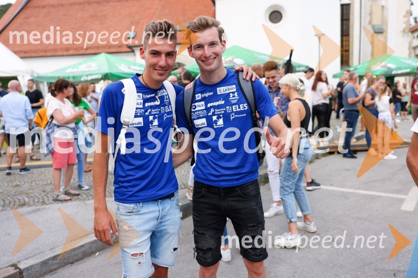  Timi Zajc, smučarski skakalec;  Žiga  Jelar, smučarski skakalecPivo in cvetje 2022, petek