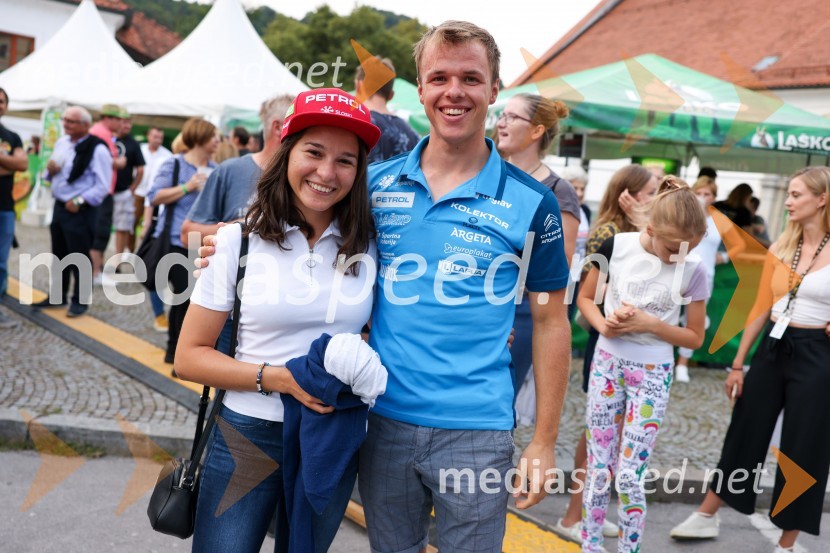 Pivo in cvetje 2022, petek