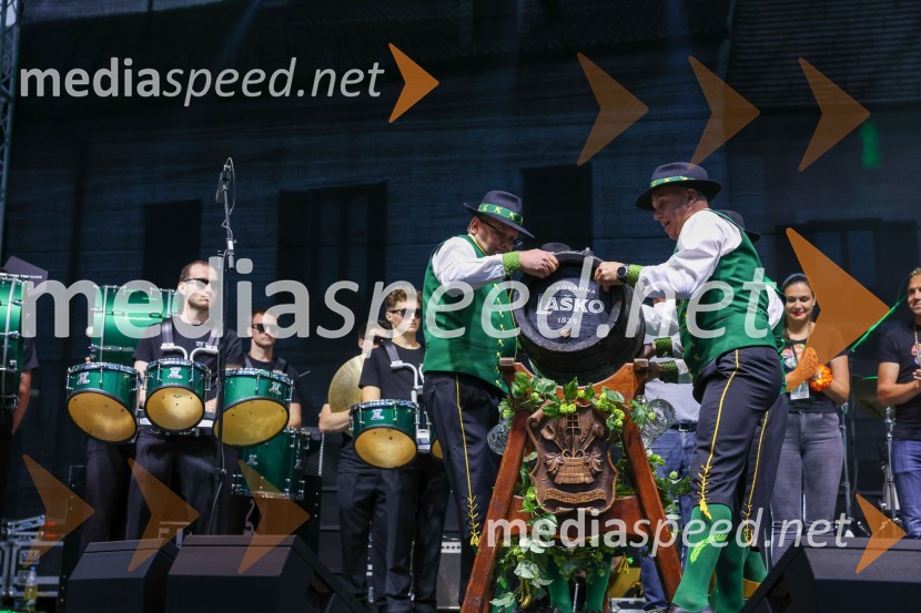 Pivo in cvetje 2022, petek