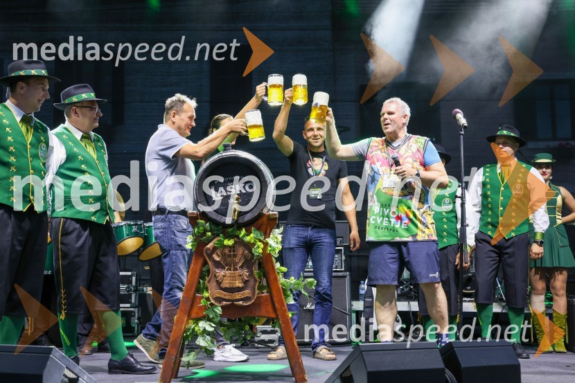  ... ;  ... ;  Franc Zdolšek, župan, občina Laško;  Tina Belej, STIK Laško, direktorica;  Urban Kramberger, manager blagovne skupine, Pivovarna Laško Union;  Miha Deželak, radijski voditelj, humanitarecPivo in cvetje 2022, petek