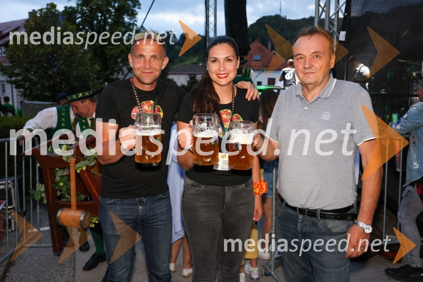  Urban Kramberger, manager blagovne skupine, Pivovarna Laško Union;  Tina Belej, STIK Laško, direktorica;  Franc Zdolšek, župan, občina LaškoPivo in cvetje 2022, petek