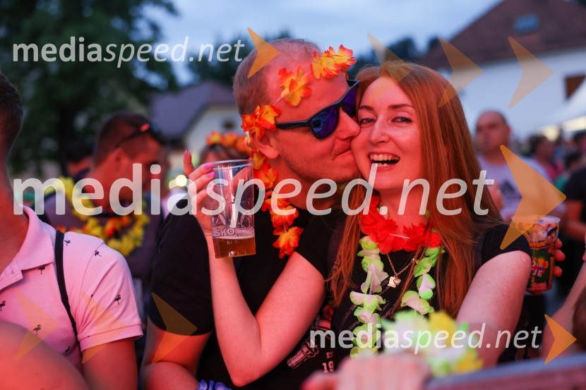 Pivo in cvetje 2022, petek