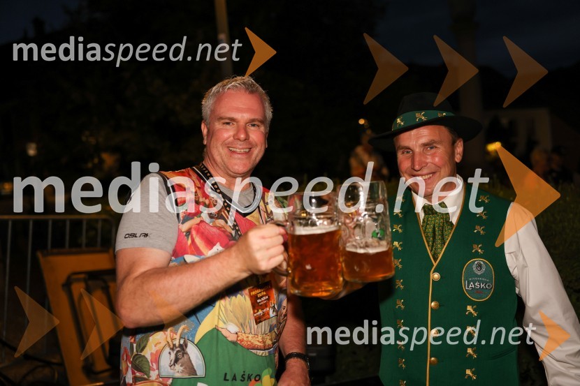  Miha Deželak, radijski voditelj, humanitarec;  ... Pivo in cvetje 2022, petek