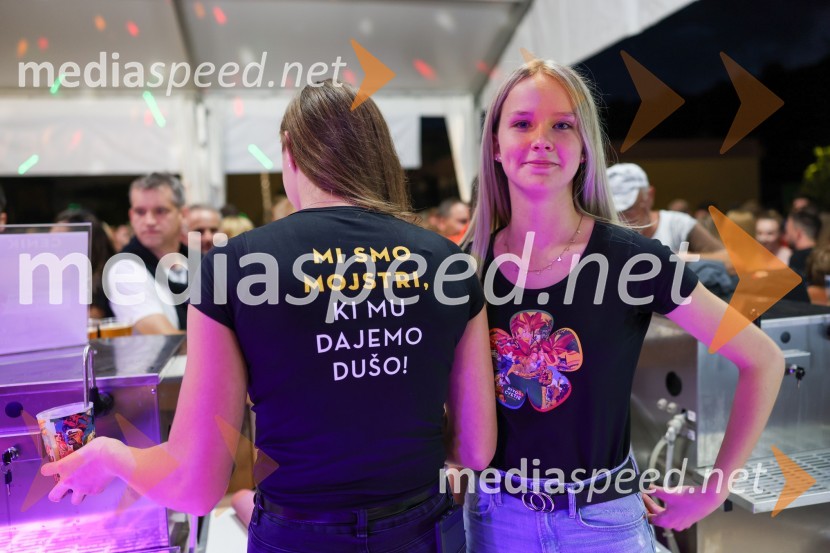 Pivo in cvetje 2022, petek