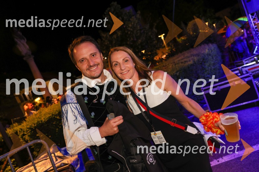  Blaž Švab, pevec, skupina Modrijani;  ... Pivo in cvetje 2022, petek