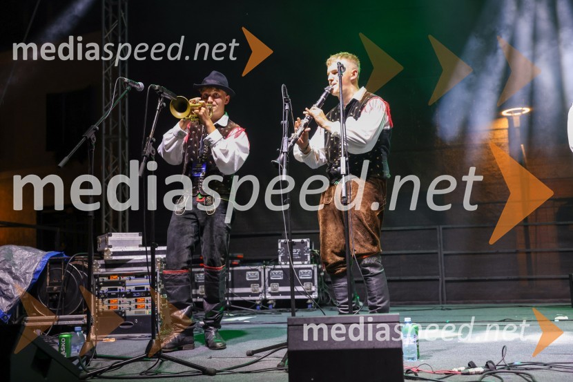  Jernej Polanc, trobenta, Okrogli muzikanti;  David Polanc, saksofonist, Okrogli muzikantiPivo in cvetje 2022, petek