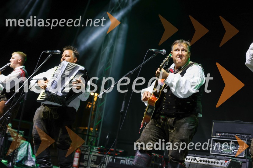  Robi Polanc, Okrogli muzikanti;  Leon Polanc, Okrogli muzikantiPivo in cvetje 2022, petek