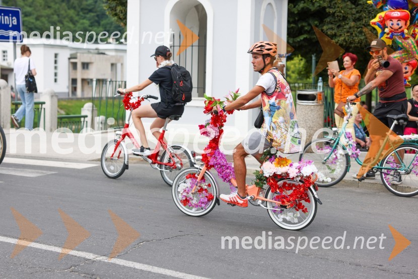 Pivo in cvetje 2022, petek