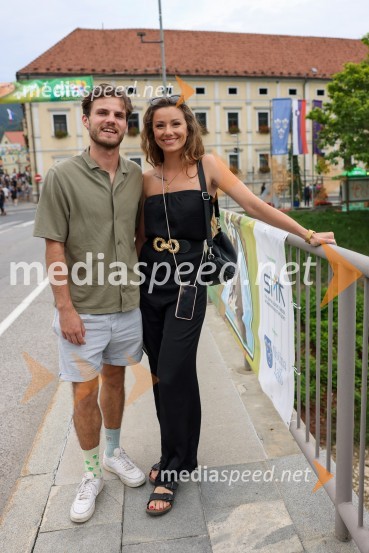 Pivo in cvetje 2022, petek