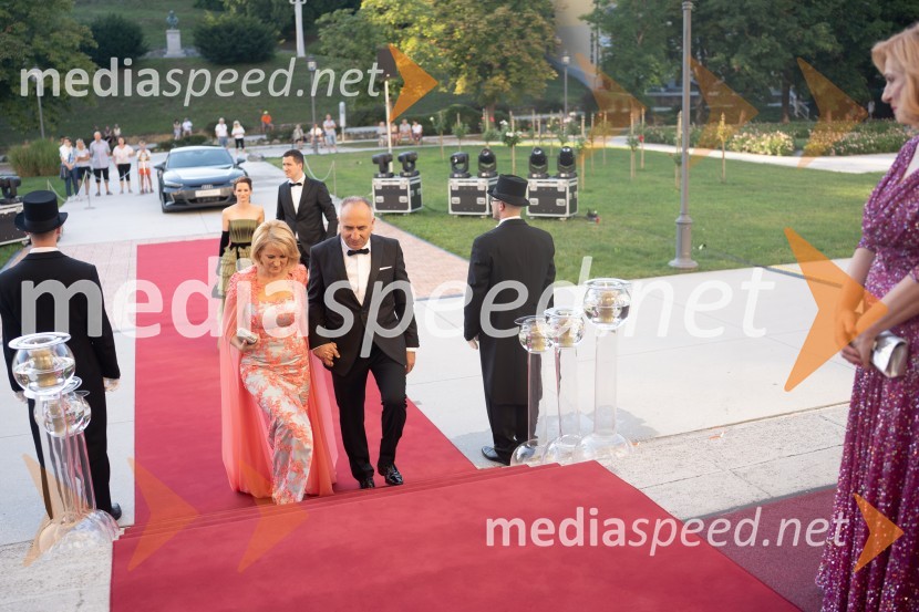  Nežika Cajzek, GIC gradnje;  Ivan Cajzek, direktor družbe GIC gradnjeAnin ples 2022