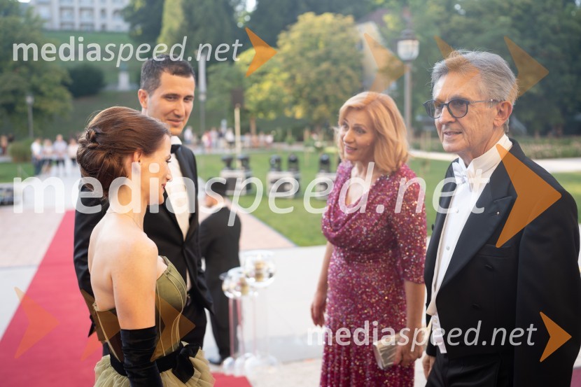  Rok Cajzek, GIC gradnje;  Urša Cajzek;  Biserka Križan;  Franci Križan, organizator Aninega plesaAnin ples 2022