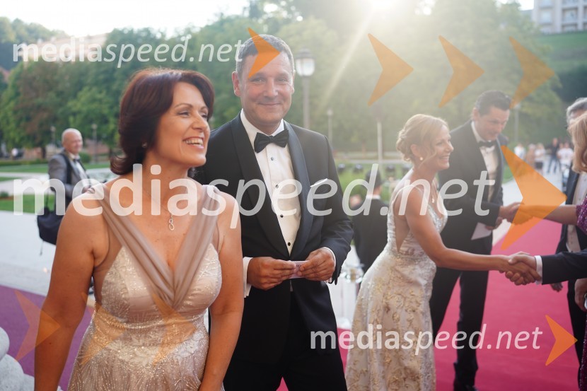  Alenka Majer;  Boris Nakov, Alset d.o.o.;  Špela Nakov;  Peter NakovAnin ples 2022