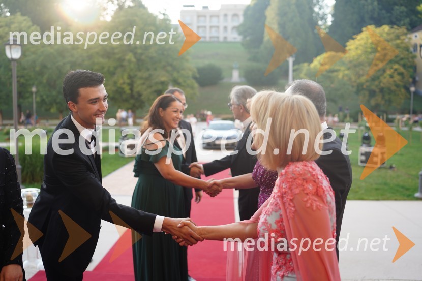  Uroš Lazić, član protokola;  Nežika Cajzek, GIC gradnjeAnin ples 2022