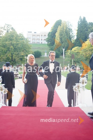  Sanja Stanić;  Martin Wienerroither, generalni direktor Porsche SlovenijaAnin ples 2022