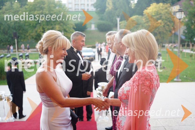  Sabina Jereb, Digama d.d.;  Nežika Cajzek, GIC gradnjeAnin ples 2022