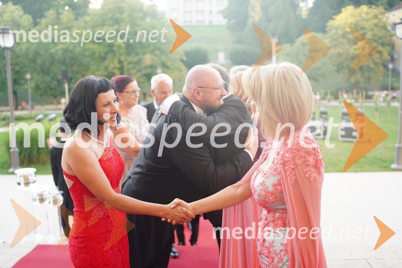  Mojca Dobnik Repnik;  Nežika Cajzek, GIC gradnjeAnin ples 2022