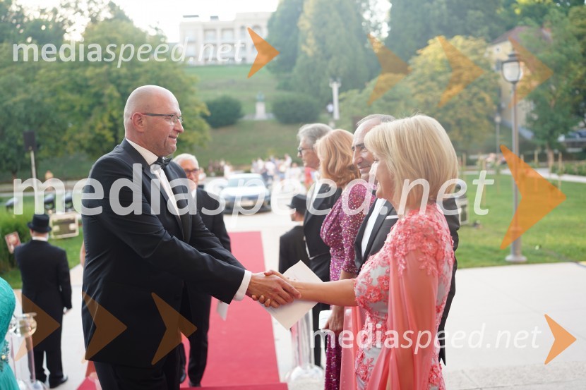  Boštjan Bratuša;  Nežika Cajzek, GIC gradnjeAnin ples 2022