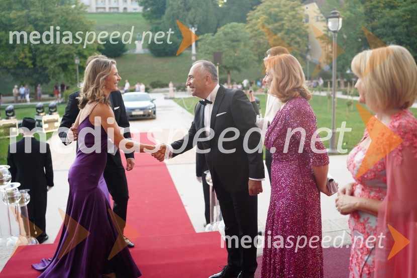  Andreja Kuliš, zobozdravnica;  Ivan Cajzek, direktor družbe GIC gradnjeAnin ples 2022