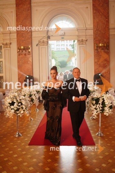   Noemia Bessa Viela Oplotnik; prof. dr.  Žan  Jan Oplotnik, prorektor, Univerza v MariboruAnin ples 2022