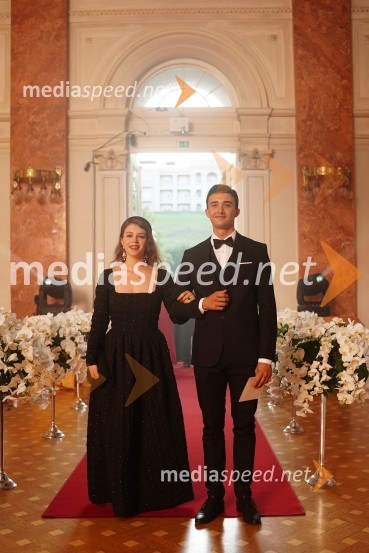  Zala Jager;  Uroš Lazić, član protokolaAnin ples 2022