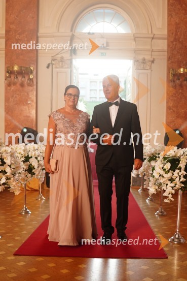  Barbara Kastelic;  Jože Kastelic, predsednik uprave Kovintrade d.d.Anin ples 2022