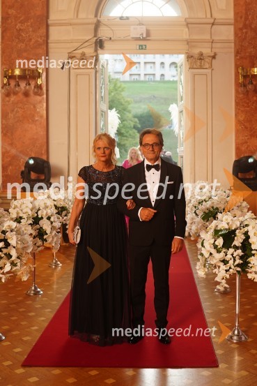  Sanja Stanić;  Martin Wienerroither, generalni direktor Porsche SlovenijaAnin ples 2022