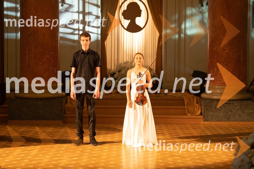  Mak Muni Mihavec, pianist;  Patricija  Avšič, violinaAnin ples 2022