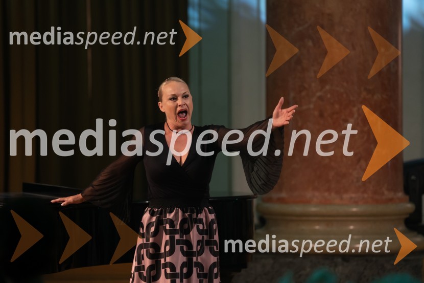  Sabina  Cvilak, operna pevkaAnin ples 2022