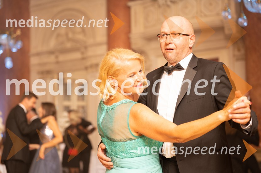  Anja Šketa, Vodja Planet Tuš Celje;  Boštjan BratušaAnin ples 2022