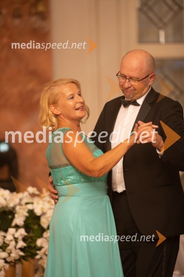  Anja Šketa, Vodja Planet Tuš Celje;  Boštjan BratušaAnin ples 2022