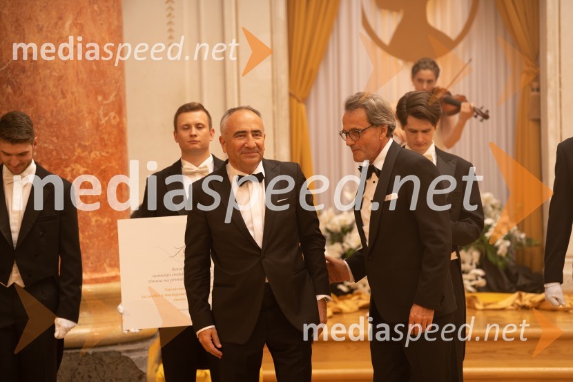  Ivan Cajzek, direktor družbe GIC gradnje;  Martin Wienerroither, generalni direktor Porsche SlovenijaAnin ples 2022