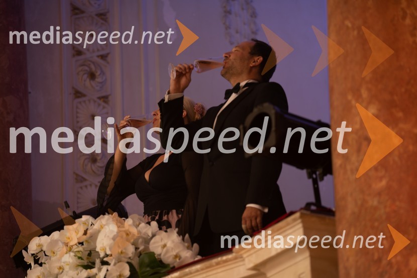  Sabina  Cvilak, operna pevka;  Aljaž Farasin, operni pevecAnin ples 2022