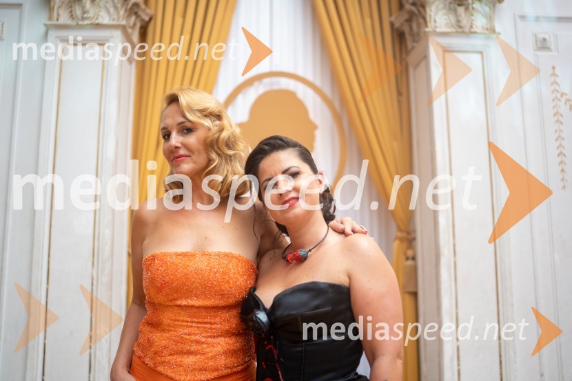  Milanka  Virant Levstik, direktorica, Frizersko kozmetični salon Minka;  Barbara Visket, Nee make upAnin ples 2022