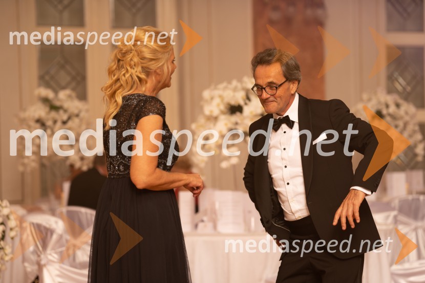  Sanja Stanić;  Martin Wienerroither, generalni direktor Porsche SlovenijaAnin ples 2022