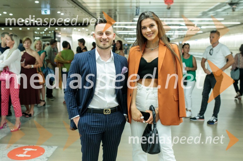   Kristjan Podgornik, poslovnez in lastnik blagovne znamke Golden Experience;  Vesna Ponorac, igralkaGlasbeni kritik John Malkovich, Festival Ljubljana 2022