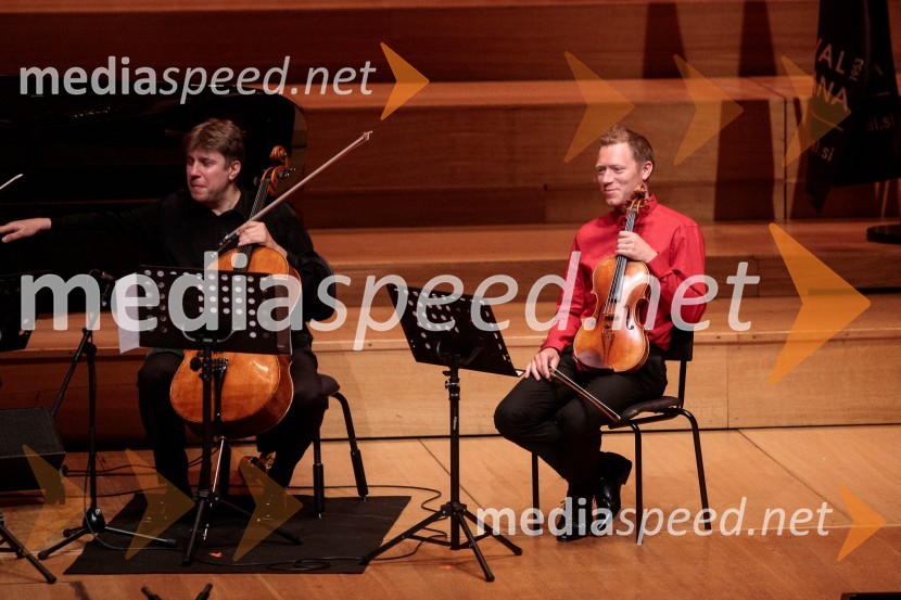  Thomas Carroll, violončelo;  Max Baillie, glasbenikGlasbeni kritik John Malkovich, Festival Ljubljana 2022