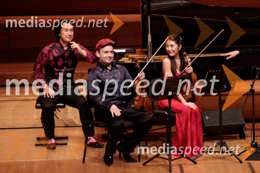  Hyung-ki Joo, pianist;  Aleksey Igudesman, violinist;  Kim So-Ock, violinistkaGlasbeni kritik John Malkovich, Festival Ljubljana 2022