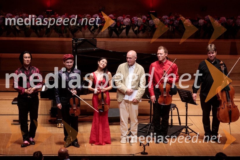  Hyung-ki Joo, pianist;  Aleksey Igudesman, violinist;  Kim So-Ock, violinistka;  John Malkovich, igralec;  Max Baillie, glasbenik;  Thomas Carroll, violončeloGlasbeni kritik John Malkovich, Festival Ljubljana 2022