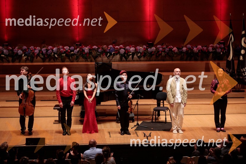  Thomas Carroll, violončelo;  Max Baillie, glasbenik;  Kim So-Ock, violinistka;  Aleksey Igudesman, violinist;  John Malkovich, igralec;  Hyung-ki Joo, pianistGlasbeni kritik John Malkovich, Festival Ljubljana 2022