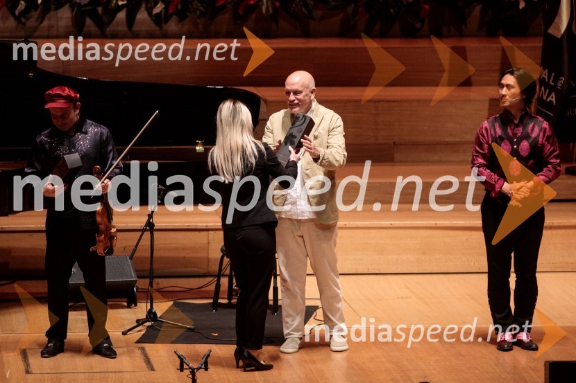  Aleksey Igudesman, violinist;  ... ;  John Malkovich, igralec;  Hyung-ki Joo, pianistGlasbeni kritik John Malkovich, Festival Ljubljana 2022