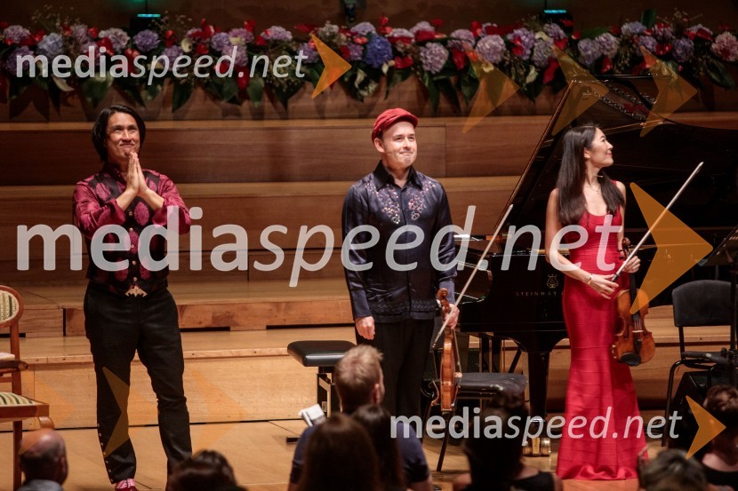  Hyung-ki Joo, pianist;  Aleksey Igudesman, violinist;  Kim So-Ock, violinistkaGlasbeni kritik John Malkovich, Festival Ljubljana 2022