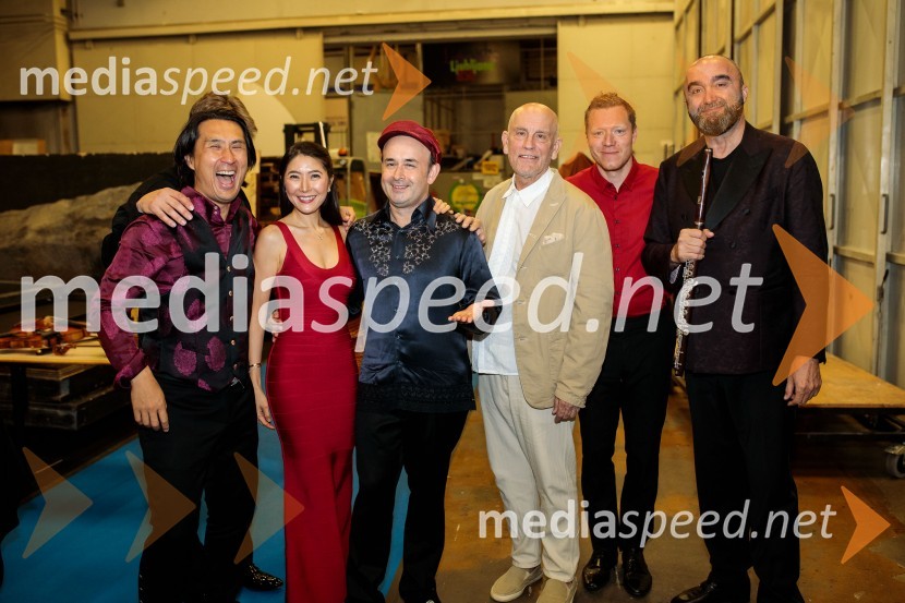  Hyung-ki Joo, pianist;  Kim So-Ock, violinistka;  Aleksey Igudesman, violinist;  John Malkovich, igralec;  Max Baillie, glasbenik;  Massimo Mercelli, flavtistGlasbeni kritik John Malkovich, Festival Ljubljana 2022