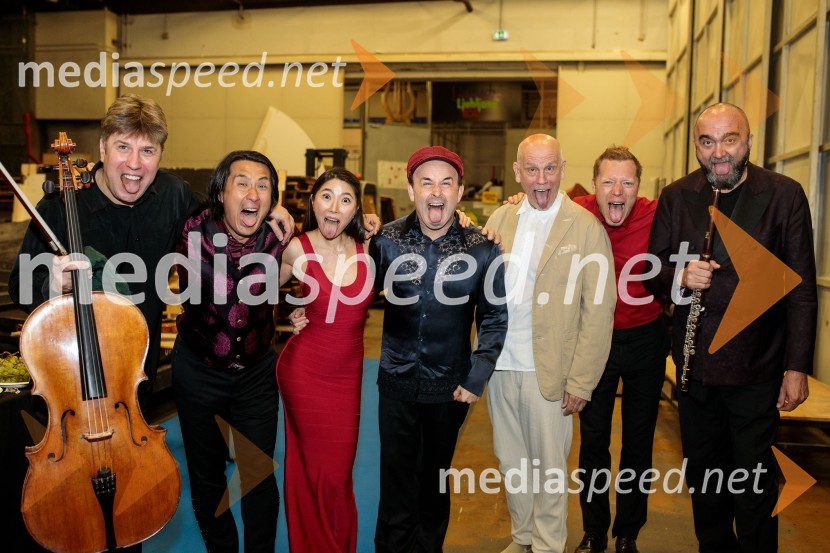  Thomas Carroll, violončelo;  Hyung-ki Joo, pianist;  Kim So-Ock, violinistka;  Aleksey Igudesman, violinist;  John Malkovich, igralec;  Max Baillie, glasbenik;  Massimo Mercelli, flavtistGlasbeni kritik John Malkovich, Festival Ljubljana 2022