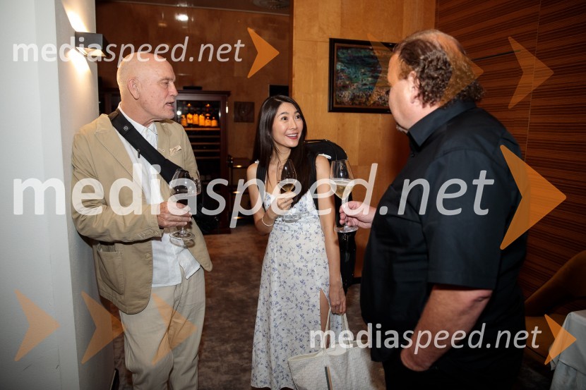  John Malkovich, igralec;  Kim So-Ock, violinistka;  Darko  Brlek, direktor in umetniški vodja, Festival LjubljanaGlasbeni kritik John Malkovich, Festival Ljubljana 2022