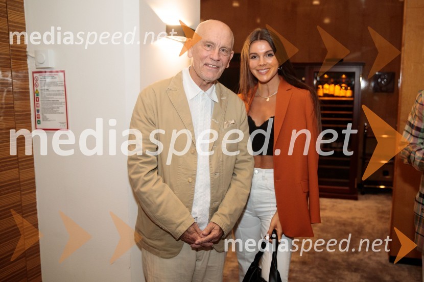 John Malkovich, igralec;  Vesna Ponorac, igralkaGlasbeni kritik John Malkovich, Festival Ljubljana 2022