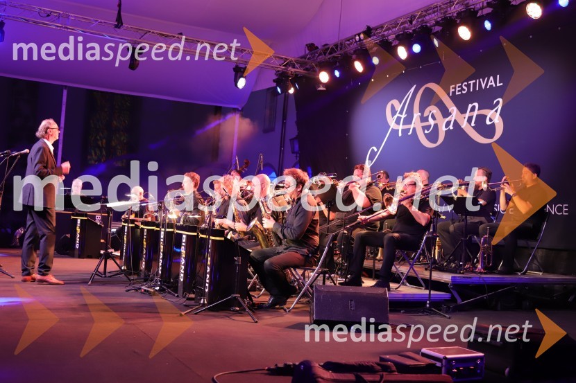 Big Band RTV SlovenijePevski solisti z Big bandom RTV Slovenije na Festivalu Arsana