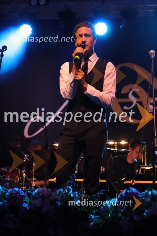  Klemen Slakonja, igralec, komik in TV voditeljPevski solisti z Big bandom RTV Slovenije na Festivalu Arsana