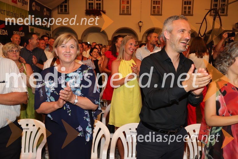 Pevski solisti z Big bandom RTV Slovenije na Festivalu Arsana