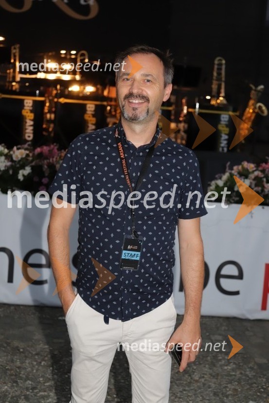  Mladen Delin, direktor festivala ArsanaPevski solisti z Big bandom RTV Slovenije na Festivalu Arsana