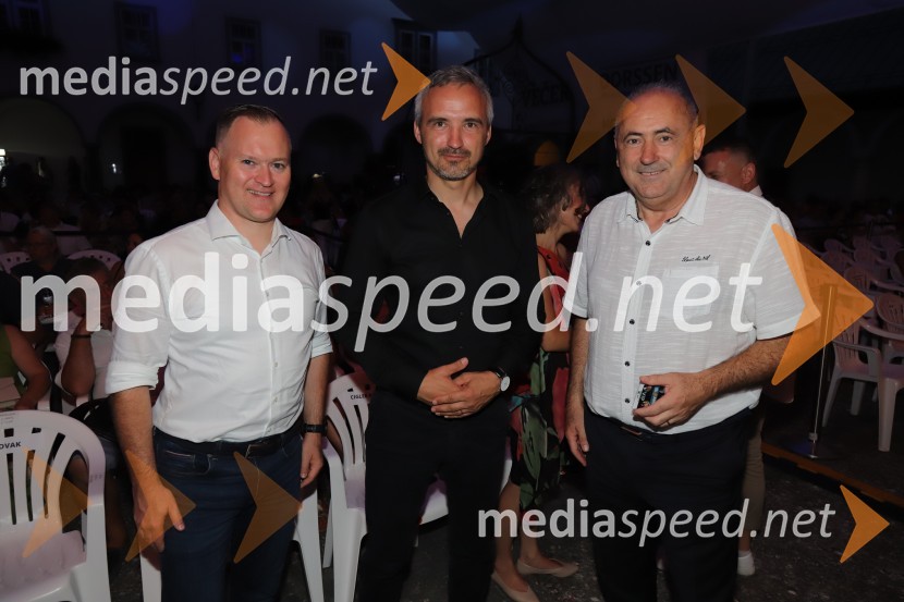  ... ;  Janez Cigler Kralj, nekdanji minister za delo, družino, socialne zadeve in enake možnostiPevski solisti z Big bandom RTV Slovenije na Festivalu Arsana